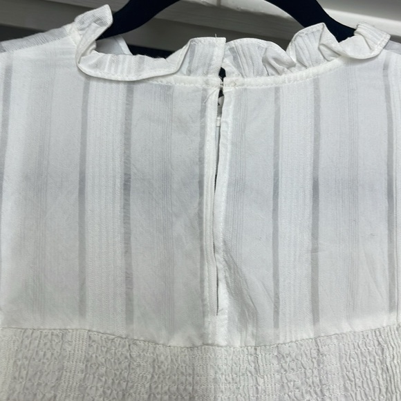 Zara high ruffled collar blouse EUC - Picture 8 of 10